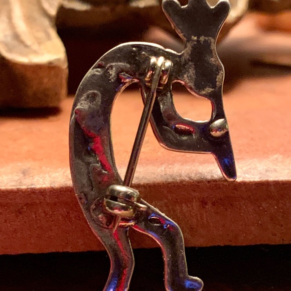 STERLING SILVER KOKOPELLI FLUTE PLAYER PIN BROOCH - Picture 2 of 2